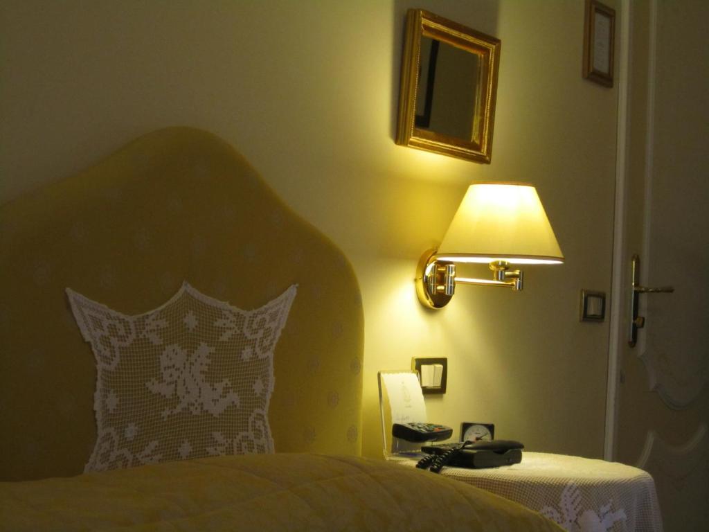 Hotel Villa Castellani Mogliano Rom bilde