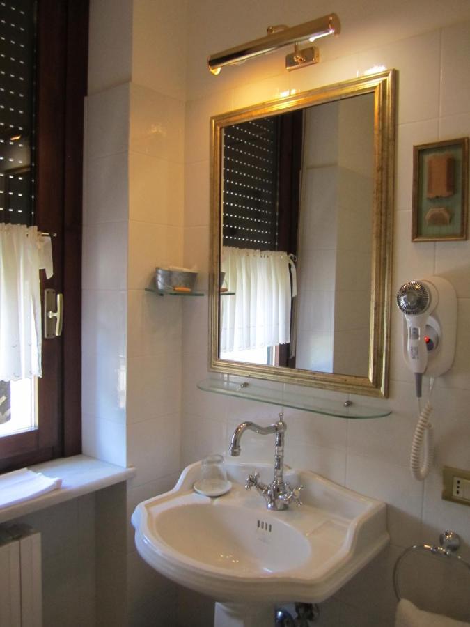 Hotel Villa Castellani Mogliano Rom bilde